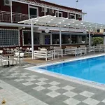 Ammos 公寓式酒店 卡沃斯