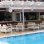 Ammos 公寓式酒店 4*