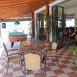 Ammos 4*