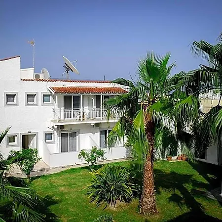 Hotel apartamentowy Ammos