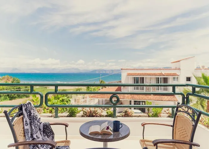 Ammos Aparthotel 4*