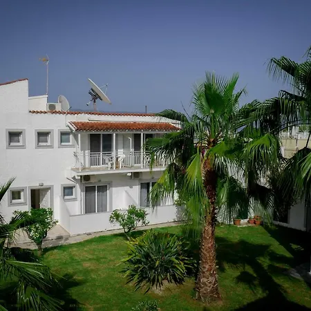 Apartmanhotel Ammos 2*
